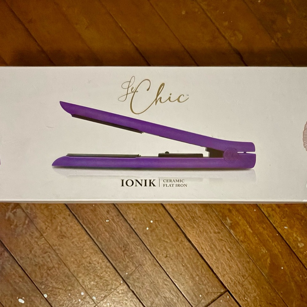Le chic Ionik Purple Ceramic Flat Iron